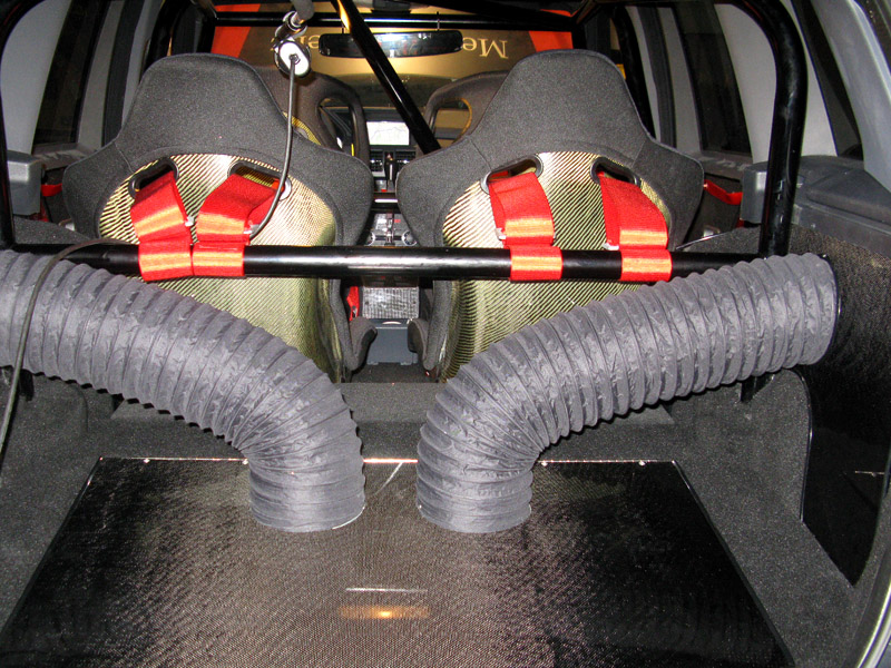Illustration for article titled Inside The RENNTech GLK350 SPEC.R HYBRID Rally-Inspired SEMA Racer